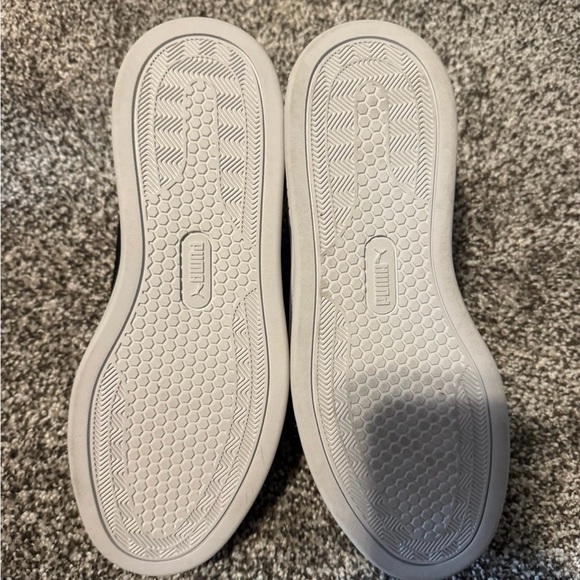 PUMA Women's Beige and Black Sneakers - Picture 3 of 4